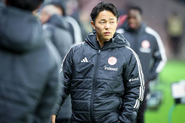 Keita Kosugi 26 (Eintracht Frankfurt), Eintracht Frankfurt vs. Borussia Dortmund, Fussball, Maenner, Bundesliga, Saison 2025 2026, Hinrunde, 16 Spieltag, 09.01.2026 DFB regulations prohibit any use of photographs as image sequences and or quasi-video Dortmund Hessen Deutschland