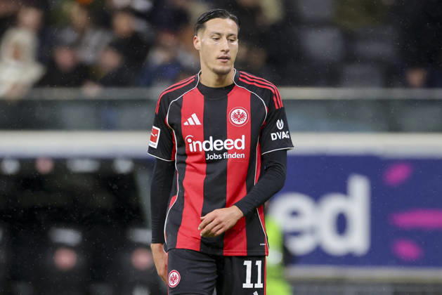 Younes Ebnoutalib (Eintracht Frankfurt) schaut enttaeuscht, Bundesliga, Eintracht Frankfurt v Borussia Dortmund, Deutsche Bank Park am 09. January 2026 in Frankfurt am Main, Deutschland. (Foto von Marco Steinbrenner DeFodi Images) Younes Ebnoutalib (Eintracht Frankfurt) looks dejected, Bundesliga, Eintracht Frankfurt v Borussia Dortmund, Deutsche Bank Park, January 9, 2026 in Frankfurt am Main, Germany. (Photo by Marco Steinbrenner DeFodi Images) DFL regulations prohibit any use of photographs as image sequences and or quasi-video. -