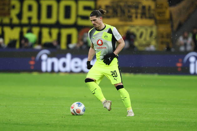 Marcel Sabitzer (Borussia Dortmund) in aktion, in action, during the 1.Bundesliga match between Eintracht Frankfurt and Borussia Dortmund at Deutsche Bank Park in Frankfurt, Germany on January 09, 2026 (DFL DFB REGULATIONS PROHIBIT ANY USE OF PHOTOGRAPHS as IMAGE SEQUENCES and or QUASI-VIDEO) Copyright: JoaquimxFerreira