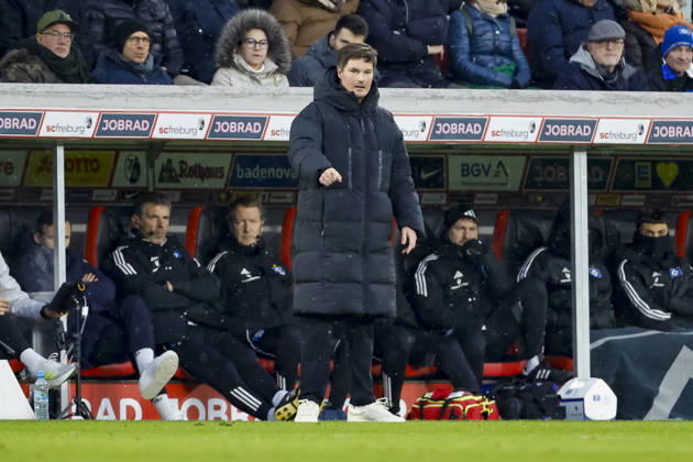 Merlin Polzin (Hamburger SV, Trainer) , Deutschland, Fussball, 1. Bundesliga, 16.Spieltag, 2025 2026, SC Freiburg vs. Hamburger SV, 10.01.2026, Freiburg im Breisgau Europa-Park Stadion Deutschland Copyright: xGrantxHubbsx