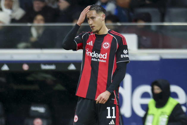 Younes Ebnoutalib (Eintracht Frankfurt) schaut enttaeuscht, Bundesliga, Eintracht Frankfurt v Borussia Dortmund, Deutsche Bank Park am 09. January 2026 in Frankfurt am Main, Deutschland. (Foto von Marco Steinbrenner DeFodi Images) Younes Ebnoutalib (Eintracht Frankfurt) looks dejected, Bundesliga, Eintracht Frankfurt v Borussia Dortmund, Deutsche Bank Park, January 9, 2026 in Frankfurt am Main, Germany. (Photo by Marco Steinbrenner DeFodi Images) DFL regulations prohibit any use of photographs as image sequences and or quasi-video. -