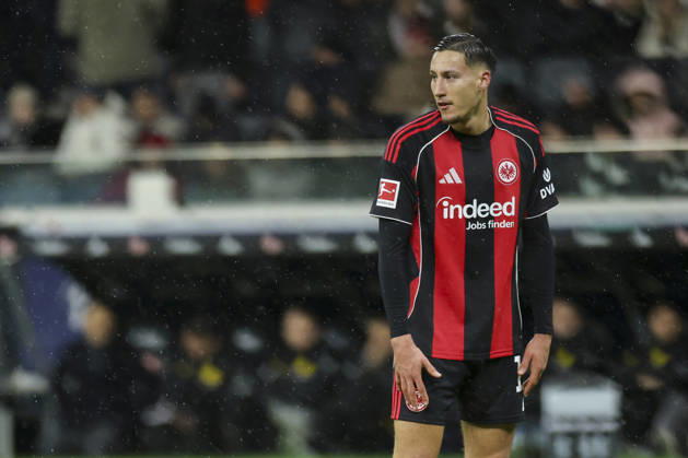 Younes Ebnoutalib (Eintracht Frankfurt) schaut enttaeuscht, Bundesliga, Eintracht Frankfurt v Borussia Dortmund, Deutsche Bank Park am 09. January 2026 in Frankfurt am Main, Deutschland. (Foto von Marco Steinbrenner DeFodi Images) Younes Ebnoutalib (Eintracht Frankfurt) looks dejected, Bundesliga, Eintracht Frankfurt v Borussia Dortmund, Deutsche Bank Park, January 9, 2026 in Frankfurt am Main, Germany. (Photo by Marco Steinbrenner DeFodi Images) DFL regulations prohibit any use of photographs as image sequences and or quasi-video. -