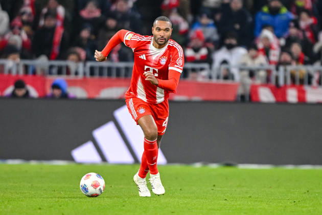 Jonathan Tah (FC Bayern München) in Aktion, am Ball, Einzelaktion waehrend des spiels der Bundesliga zwischen FC Bayern München und VfL Wolfsburg, Allianz Arena am 11. January 2026 in München, Deutschland. (Foto von Harry Langer DeFodi Images) +++ Jonathan Tah (FC Bayern München) controls the Ball during the Bundesliga match between FC Bayern München and VfL Wolfsburg at Allianz Arena on January 11, 2026 in München, Germany. (Photo by Harry Langer DeFodi Images) DFL regulations prohibit any use of photographs as image sequences and or quasi-video. (Photo by Harry Langer DeFodi Images) DFL regulations prohibit any use of photographs as image sequences and or quasi-video. -