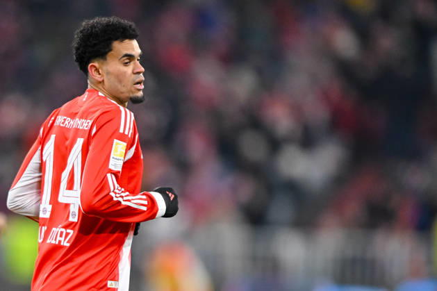 Luis Diaz (FC Bayern München) Schaut waehrend des spiels der Bundesliga zwischen FC Bayern München und VfL Wolfsburg, Allianz Arena am 11. January 2026 in München, Deutschland. (Foto von Harry Langer DeFodi Images) +++ Luis Diaz (FC Bayern München) Looks on during the Bundesliga match between FC Bayern München and VfL Wolfsburg at Allianz Arena on January 11, 2026 in München, Germany. (Photo by Harry Langer DeFodi Images) DFL regulations prohibit any use of photographs as image sequences and or quasi-video. (Photo by Harry Langer DeFodi Images) DFL regulations prohibit any use of photographs as image sequences and or quasi-video. -