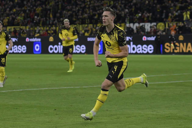 Nico Schlotterbeck (Dortmund 4) jubelt nach dem Tor zum 1:0 13.01.2026 Fussball Borussia Dortmund vs SV Werder Bremen , Signal Iduna Park, Dortmund, DFB DFL REGULATIONS PROHIBIT ANY USE OF PHOTOGRAPHS AS IMAGE SEQUENCES AND OR QUASI-VIDEO