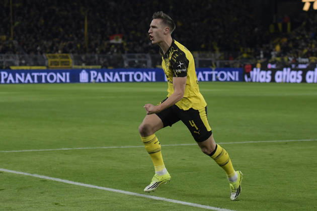 Nico Schlotterbeck (Dortmund 4) jubelt nach dem Tor zum 1:0 13.01.2026 Fussball Borussia Dortmund vs SV Werder Bremen , Signal Iduna Park, Dortmund, DFB DFL REGULATIONS PROHIBIT ANY USE OF PHOTOGRAPHS AS IMAGE SEQUENCES AND OR QUASI-VIDEO