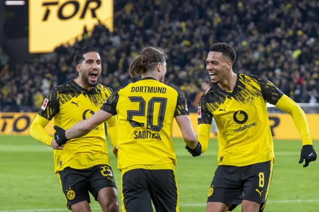 13.01.2026: Fußball: Borussia Dortmund - SV Werder Bremen, 17. Spieltag im Signal-Iduna-Park. Emre Can (Borussia (Borussia Dortmund), Marcel Sabitzer (Borussia Dortmund) und Felix Nmecha (Borussia Dortmund) jubeln nach seinem Tor zum 2:0. WICHTIGER HINWEIS: Gemäß den Vorgaben der DFL und des DFB ist es untersagt, in dem Stadion und oder vom Spiel angefertigte Fotoaufnahmen in Form von Sequenzbildern und oder videoähnlichen Fotostrecken zu verwerten bzw. verwerten zu lassen. Copyright: xDavidxInderliedx