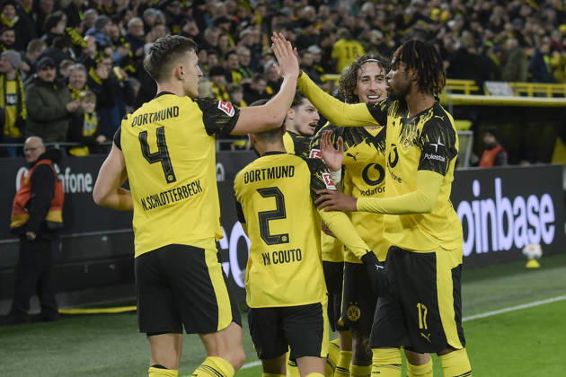 Nico Schlotterbeck (Dortmund 4) jubelt nach dem Tor zum 1:0 mit der Mannschaft 13.01.2026 Fussball Borussia Dortmund vs SV Werder Bremen , Signal Iduna Park, Dortmund, DFB DFL REGULATIONS PROHIBIT ANY USE OF PHOTOGRAPHS AS IMAGE SEQUENCES AND OR QUASI-VIDEO