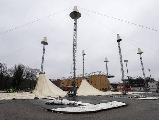 Fußball, Herren, Saison 2025 2026, 1. Bundesliga. 1. FC Union Berlin, Aufbau des Festzeltes auf dem Parkplatz neben dem Stadion An der Alten Försterei für den feierlichen Festakt anlässlich des 60-jährigen Vereinsjubiläums am 20. Januar 2026, 14.01.2026, Copyright: xMatthiasxKochx
