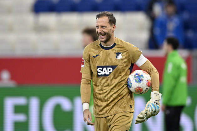 nach Spielende: Schlussjubel, Freude, Glueck, Jubel Torwart Oliver Baumann TSG 1899 Hoffenheim (01) TSG 1899 Hoffenheim vs Borussia Moenchengladbach BMG 14.01.2026 DFL REGULATIONS PROHIBIT ANY USE OF PHOTOGRAPHS AS IMAGE SEQUENCES AND OR QUASI-VIDEO TSG 1899 Hoffenheim vs Borussia Moenchengladbach BMG Sinsheim Copyright: xEibner-Pressefotox EP_MWI