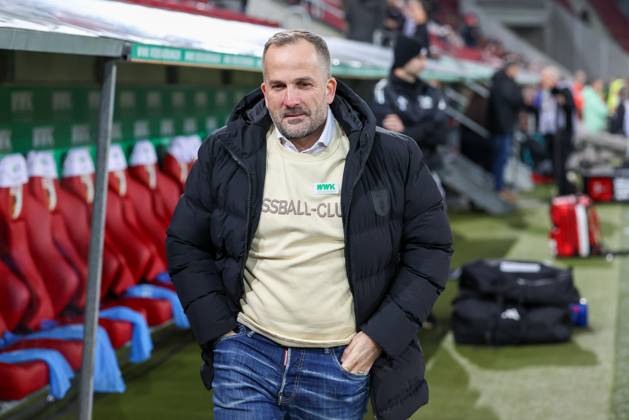 Chef-Trainer Manuel Baum (FC Augsburg), FC Augsburg vs. 1. FC Union Berlin, Fussball, 1. Bundesliga, 17. Spieltag, 15.01.2026 DFB regulations prohibit any use of photographs as image sequences and or quasi-video Augsburg Bayern Deutschland