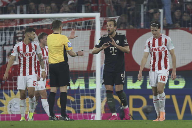 Harry Kane (FC Bayern München) gestikuliert, Gestik waehrend des spiels der Bundesliga zwischen 1. FC Köln und FC Bayern München, RheinEnergieSTADION am 14. January 2026 in Köln, Deutschland. (Foto von Oliver Kaelke DeFodi Images) +++ Harry Kane (FC Bayern München) gestures during the Bundesliga match between 1. FC Köln and FC Bayern München at RheinEnergieSTADION on January 14, 2026 in Köln, Germany. (Photo by Oliver Kaelke DeFodi Images) DFL regulations prohibit any use of photographs as image sequences and or quasi-video. (Photo by Oliver Kaelke DeFodi Images) -