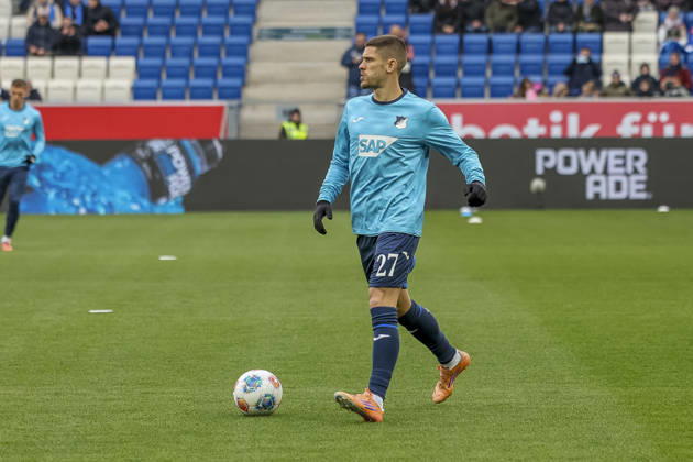 Andrej Kramaric (TSG Hoffenheim, 27) beim Aufwärmen vor Spielbeginn , Deutschland, Fussball, 1. Bundesliga, 18.Spieltag, 2025 2026, TSG Hoffenheim vs. Bayer 04 Leverkusen, 17.01.2026, Sinsheim PreZero Arena Baden-Württemberg Deutschland Copyright: xGrantxHubbsx
