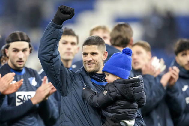 Andrej Kramaric (Hoffenheim, 27), Spieler der TSG 1899 Hoffenheim, Einzelbild, Einzelfoto, Jubel nach dem Schlusspfiff, Freude über den Sieg, Sieger, Gewinner, jubelt, jubeln, fröhlich, positiv, freut sich, freuen, optimistisch, Highlight, Action, Aktion, 17.01.2026, Sinsheim (Deutschland), Fussball, Bundesliga, TSG 1899 Hoffenheim - Bayer 04 Leverkusen, DFB DFL REGULATIONS PROHIBIT ANY USE OF PHOTOGRAPHS AS IMAGE SEQUENCES AND OR QUASI-VIDEO.