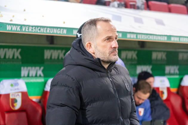 Manuel Baum (FC Augsburg, Cheftrainer), GER, FC Augsburg vs. SC Freiburg, Fussball, Bundesliga, 18. Spieltag, Saison 2025 2026, 18.01.2026, DFL REGULATIONS PROHIBIT ANY USE OF PHOTOGRAPHS AS IMAGE SEQUENCES AND OR QUASI-VIDEO, GER, FC Augsburg vs. SC Freiburg, Fussball, Bundesliga, 18. Spieltag, Saison 2025 2026, 18.01.2026 Augsburg Copyright: xEibner-Pressefoto MaxxVogelx EP_MVL
