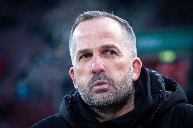 Chef-Trainer Manuel Baum (FC Augsburg), FC Augsburg vs. SC Freiburg, Fussball, Maenner, Bundesliga, Saison 2025 2026, Rueckrunde, 18. Spieltag, 18.01.2026 DFB regulations prohibit any use of photographs as image sequences and or quasi-video Augsburg Bayern Deutschland