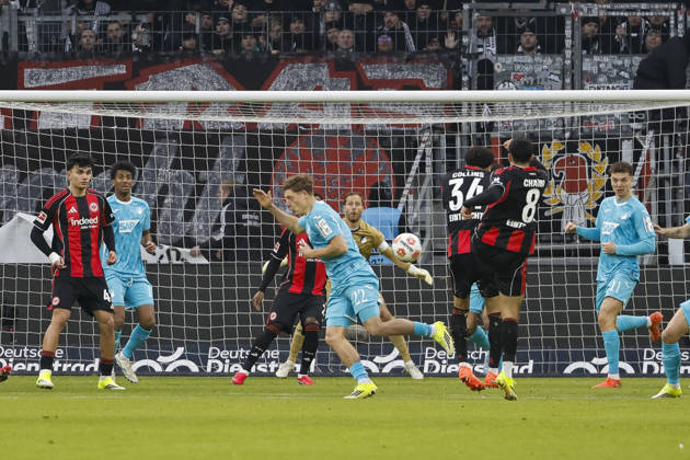 Im Strafraum von TSG Hoffenheim , Deutschland, Fussball, 1. Bundesliga, 19.Spieltag, 2025 2026, Eintracht Frankfurt vs. TSG 1899 Hoffenheim, 24.01.2026, Frankfurt am Main Deutsche-Bank-Park Deutschland Copyright: xGrantxHubbsx