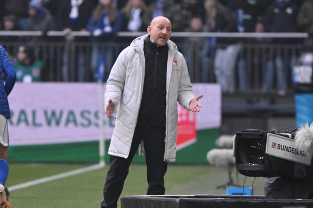 Trainer Torsten Lieberknecht (1. FC Kaiserslautern) 25.01.2026, Fussball 2. Bundesliga, Saison 2025 2026, 19. Spieltag, FC Schalke 04 - 1. FC Kaiserslautern 2:2 DFL regulations prohibit any use of photographs as image sequences and or quasi-video Gelsenkirchen Veltins Arena Nordrhein Westfalen Deutschland