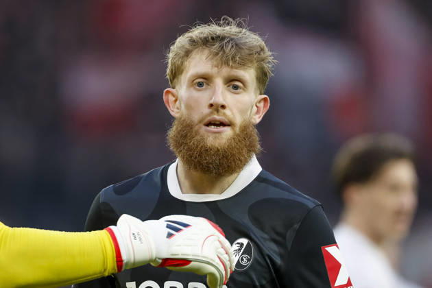 Niklas Beste (SC Freiburg, 19) , Deutschland, Fussball, 1. Bundesliga, 20.Spieltag, 2025 2026, VfB Stuttgart vs. SC Freiburg, 01.02.2026, Stuttgart MHP Arena Deutschland Copyright: xGrantxHubbsx
