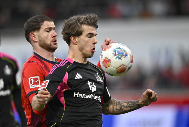 Zweikampf, Aktion Budu Zivzivadze Siwsiwadse 1. FC Heidenheim 1846 FCH (11) gegen Luka Vuskovic Hamburger SV HSV (44) 1. FC Heidenheim 1846 FCH vs Hamburger SV HSV 07.02.2026 DFL REGULATIONS PROHIBIT ANY USE OF PHOTOGRAPHS AS IMAGE SEQUENCES AND OR QUASI-VIDEO 1. FC Heidenheim 1846 FCH vs Hamburger SV HSV