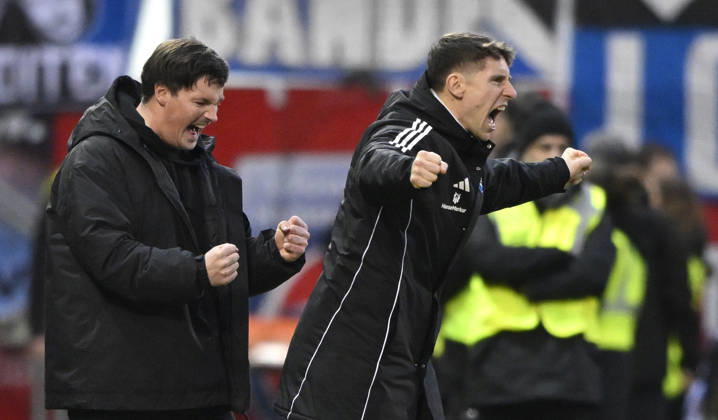 Trainer Coach Merlin Polzin Hamburger SV HSV am Spielfeldrand Gestik Geste Schlussjubel, Freude, Glueck, Jubel mit Co-Trainer Coach Loic Fave Hamburger SV HSV 1. FC Heidenheim 1846 FCH vs Hamburger SV HSV 07.02.2026 DFL REGULATIONS PROHIBIT ANY USE OF PHOTOGRAPHS AS IMAGE SEQUENCES AND OR QUASI-VIDEO 1. FC Heidenheim 1846 FCH vs Hamburger SV HSV