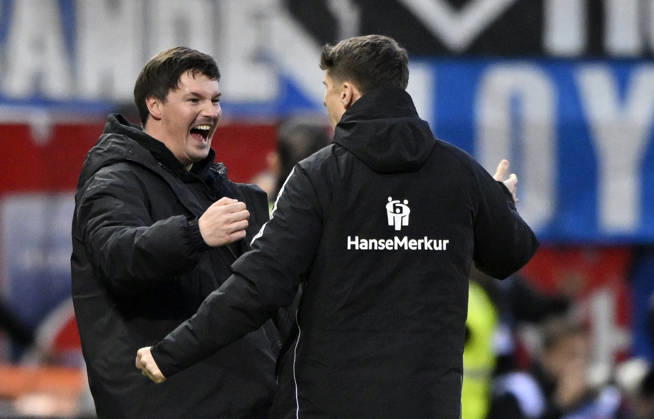 Trainer Coach Merlin Polzin Hamburger SV HSV am Spielfeldrand Gestik Geste Schlussjubel, Freude, Glueck, Jubel mit Co-Trainer Coach Loic Fave Hamburger SV HSV 1. FC Heidenheim 1846 FCH vs Hamburger SV HSV 07.02.2026 DFL REGULATIONS PROHIBIT ANY USE OF PHOTOGRAPHS AS IMAGE SEQUENCES AND OR QUASI-VIDEO 1. FC Heidenheim 1846 FCH vs Hamburger SV HSV