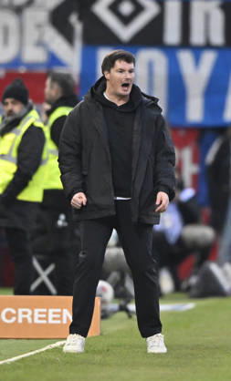 Trainer Coach Merlin Polzin Hamburger SV HSV am Spielfeldrand Gestik Geste 1. FC Heidenheim 1846 FCH vs Hamburger SV HSV 07.02.2026 DFL REGULATIONS PROHIBIT ANY USE OF PHOTOGRAPHS AS IMAGE SEQUENCES AND OR QUASI-VIDEO 1. FC Heidenheim 1846 FCH vs Hamburger SV HSV