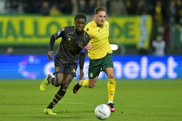 SITTARD , 17-01-2026 , Fortuna Sittard Stadium , season 2025 2026 , Dutch Eredivisie football , match between Fortuna Sittard and Sparta , picture shows , Sparta player Ayoni Santos, Fortuna Sittard player Philip Brittijn Fortuna Sittard - Sparta x201377934x Copyright: