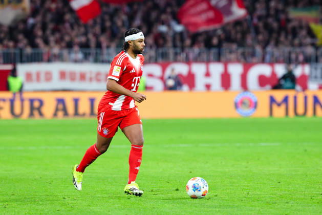 Serge Gnabry (7, FC Bayern München) beim Spiel zwischen FC Bayern München v TSG 1899 Hoffenheim, Fussball, Herren, Bundesliga, 2025 2026, 21.Spieltag am 08.02.2026 in München, Allianz Arena. DFL and DFB regulations prohibit any use of photographs as image sequences and or quasi-video. Bayern Deutschland