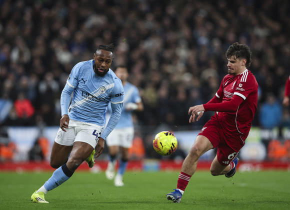 Liverpool v Manchester City, FA Premier League 08.02.26 Liverpool v Manchester City, FA Premier League Bradley Ormesher The Times Antoine Semenyo of Manchester City and Milos Kerkez of Liverpool  Copyright: xBradleyxOrmesherx NINTCHDBPICT001057454412