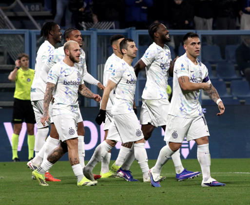 Foto IPP Albano Angilletta Reggio Emilia 08 02 2026 Calcio Campionato di serie A 2025 2026 Sassuolo - Inter nella foto Federico Dimarco Henrikh Mkhitaryan Marcus Thuram e Lautaro Martinez Italy Photo Press World Copyright italy ITALY Copyright: xR4924_italyphotopressx