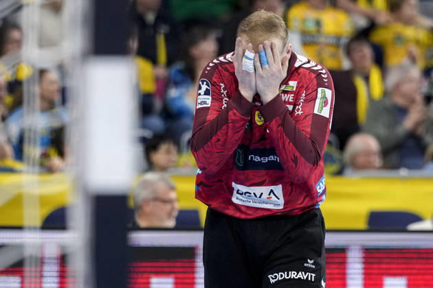 David Späth (Torwart, RNL, 29), Einzelbild, Einzelfoto, Aktion, Action, enttäuscht schauend, Enttäuschung, Frustration, disappointed, pessimistisch, 11.02.2026, Mannheim (Deutschland), Handball, Bundesliga, Rhein-Neckar Löwen - THW Kiel