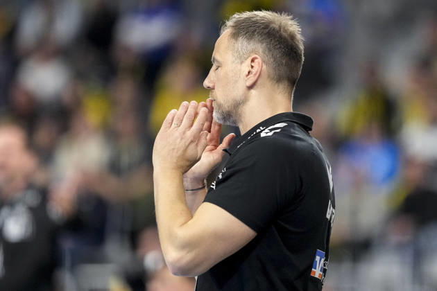 Maik Machulla (Trainer, Cheftrainer, RNL), Einzelbild, Einzelfoto, Aktion, Action, enttäuscht schauend, Enttäuschung, Frustration, disappointed, pessimistisch, 11.02.2026, Mannheim (Deutschland), Handball, Bundesliga, Rhein-Neckar Löwen - THW Kiel