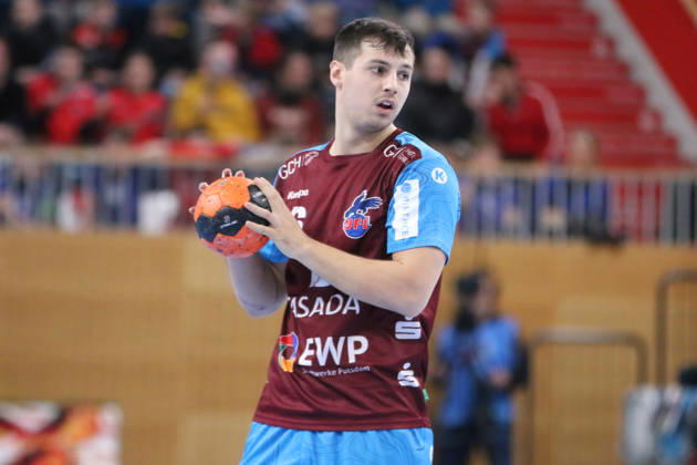 13.02.2026 Handball Herren 2025 2026 2. Handball-Bundesliga 19. Spieltag 1. VfL Potsdam - Dessau-Roßlauer HV 06 MBS Arena Potsdam Markus Mahr (Potsdam, 6, rot) am Ball. Potsdam Brandenburg Deutschland