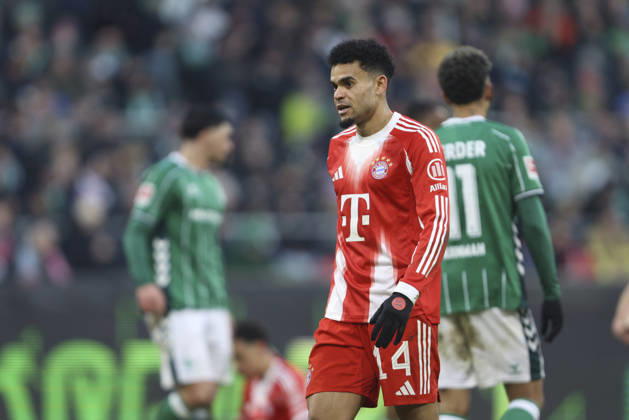 Luis Diaz (FC Bayern München) schaut waehrend des Spiels der Bundesliga zwischen SV Werder Bremen und FC Bayern München, Weserstadion am 14. February 2026 in Bremen, Deutschland. (Foto von Oliver Kaelke DeFodi Images) +++ Luis Diaz (FC Bayern München) looks on during the Bundesliga match between SV Werder Bremen and FC Bayern München at Weserstadion on February 14, 2026 in Bremen, Germany. (Photo by Oliver Kaelke DeFodi Images) DFL regulations prohibit any use of photographs as image sequences and or quasi-video. (Photo by Oliver Kaelke DeFodi Images) -