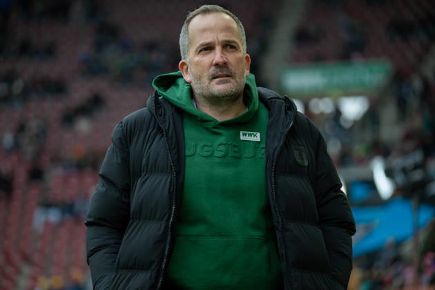 Manuel Baum (FC Augsburg, Chef-Trainer), GER, FC Augsburg vs. 1. FC Heidenheim, Fussball, Bundesliga, 22. Spieltag, Spielzeit 2025 2026, 15.02.2026, DFL DFB REGULATIONS PROHIBIT ANY USE OF PHOTOGRAPHS AS IMAGE SEQUENCES AND OR QUASI-VIDEO, GER, FC Augsburg vs. 1. FC Heidenheim, Fussball, Bundesliga, 22. Spieltag, Spielzeit 2025 2026, 15.02.2026 Heidenheim Copyright: xEibner-Pressefotox EP_EER