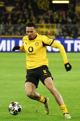 Dortmund, Germany, 17.02.26, Felix Nmecha (Borussia Dortmund) am Ball während des Spiels der Champions League Playoffs zwischen Borussia Dortmund - Atalanta Bergamo im Signal Iduna Park in Dortmund. (Photo by Joachim Bywaletz) DFB DFL REGULATIONS PROHIBIT ANY USE OF PHOTOGRAPHS AS IMAGE SEQUENCES AND OR QUASI-VIDEO. Copyright: JoachimxBywaletz xJB-Sportfoto