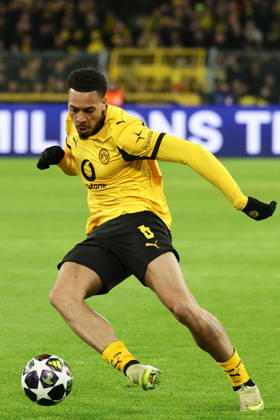 Dortmund, Germany, 17.02.26, Felix Nmecha (Borussia Dortmund) am Ball während des Spiels der Champions League Playoffs zwischen Borussia Dortmund - Atalanta Bergamo im Signal Iduna Park in Dortmund. (Photo by Joachim Bywaletz) DFB DFL REGULATIONS PROHIBIT ANY USE OF PHOTOGRAPHS AS IMAGE SEQUENCES AND OR QUASI-VIDEO. Copyright: JoachimxBywaletz xJB-Sportfoto
