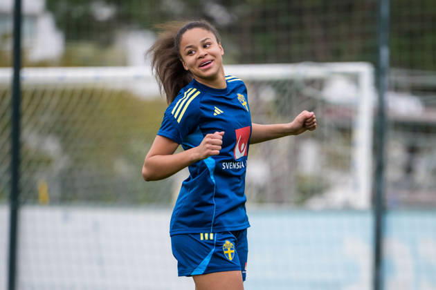 260225 Felicia Schröder of the Swedish women s national football at a training session on February 25, 2026 in Albufeira. Photo: Ludvig Thunman BILDBYRAN kod LT LT0773 fotboll football soccer fotball träning practice training sverige sweden dam bbeng Copyright: LUDVIGxTHUNMAN BB260225LT030
