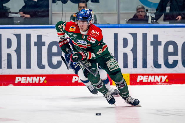 Alexander Blank (Augsburger Panther, 26) GER, Augsburger Panther vs. EHC Red Bull Muenchen, Eishockey, DEL, 46. Spieltag, Saison 2025 2026, 27.02.2026. GER, Augsburger Panther vs. EHC Red Bull Muenchen, Eishockey, DEL, 46. Spieltag, Saison 2025 2026, 27.02.2026. Augsburg Copyright: xEibner-Pressefoto HeikexFeinerx EP_HFR