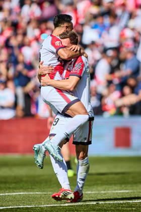 Rayo Vallecano vs Athletic Club de Bilbao - LaLiga EA Sports - 28 02 2026 Alvaro Garcia of Rayo Vallecano (L) celebrating with Jorge de Frutos of Rayo Vallecano (R) during the LaLiga EA Sports match between Rayo Vallecano and Athletic Club de Bilbao at Nuevo Vallecas Stadium on February 28, 2026 in Madrid, Spain. Madrid Spain Copyright: xMarinaxFrutos PGSxPhotoxAgencyx