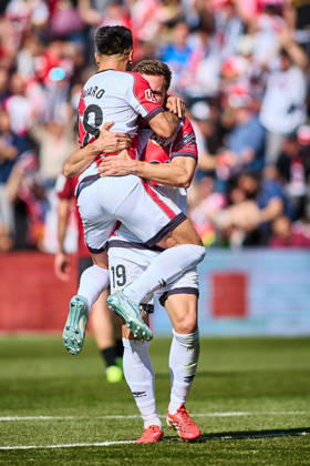 Rayo Vallecano vs Athletic Club de Bilbao - LaLiga EA Sports - 28 02 2026 Alvaro Garcia of Rayo Vallecano (L) celebrating with Jorge de Frutos of Rayo Vallecano (R) during the LaLiga EA Sports match between Rayo Vallecano and Athletic Club de Bilbao at Nuevo Vallecas Stadium on February 28, 2026 in Madrid, Spain. Madrid Spain Copyright: xMarinaxFrutos PGSxPhotoxAgencyx