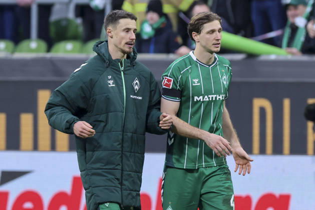 Marco Friedl (Werder Bremen) und Niklas Stark (Werder Bremen) unterhalten sich, Bundesliga, SV Werder Bremen v 1. FC Heidenheim 1846, Weserstadion am 28. February 2026 in Bremen, Deutschland. (Foto von Marco Steinbrenner DeFodi Images) Marco Friedl (Werder Bremen) und Niklas Stark (Werder Bremen) talk together, Bundesliga, SV Werder Bremen v 1. FC Heidenheim 1846, Weserstadion, February 28, 2026 in Bremen, Germany. (Photo by Marco Steinbrenner DeFodi Images) DFL regulations prohibit any use of photographs as image sequences and or quasi-video. -