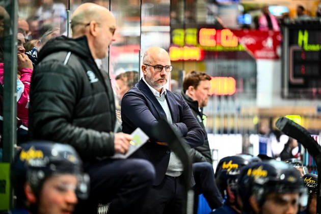 Stefan Nyman (Cheftrainer, Headcoach, Iserlohn Roosters), GER, Iserlohn Roosters vs. Augsburger Panther, Eishockey, Penny-DEL, 47. Spieltag, Spielzeit 2025 2026, 01.03.2026, GER, Iserlohn Roosters vs. Augsburger Panther, Eishockey, Penny-DEL, 47. Spieltag, Spielzeit 2025 2026, 01.03.2026 Iserlohn Copyright: xJonasxBrockmann Eibner-Pressefotx EP_JBN