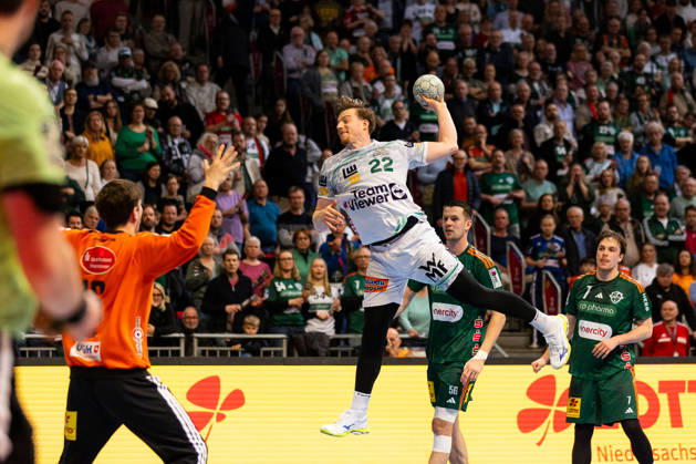 Erik PERSSON (FRISCH AUF! Goeppingen, 22) erzielt ein Tor, Aktion, Torwurf GER, TSV Hannover-Burgdorf vs. FRISCH AUF! Goeppingen, Handball, Bundesliga, 23. Spieltag, Spielzeit 2025 2026, 01.03.2026, GER, TSV Hannover-Burgdorf vs. FRISCH AUF! Goeppingen, Handball, Bundesliga, 23. Spieltag, Spielzeit 2025 2026, 01.03.2026, Hannover Copyright: xEibnerxPressefoto OliverxSchmidtx EP_OST
