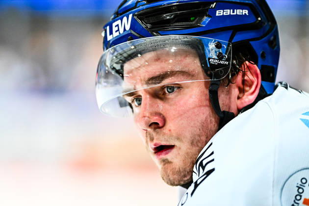 Alexander Blank (Augsburger Panther, 26), GER, Iserlohn Roosters vs. Augsburger Panther, Eishockey, Penny-DEL, 47. Spieltag, Spielzeit 2025 2026, 01.03.2026, GER, Iserlohn Roosters vs. Augsburger Panther, Eishockey, Penny-DEL, 47. Spieltag, Spielzeit 2025 2026, 01.03.2026 Iserlohn Copyright: xJonasxBrockmann Eibner-Pressefotox EP_JBN