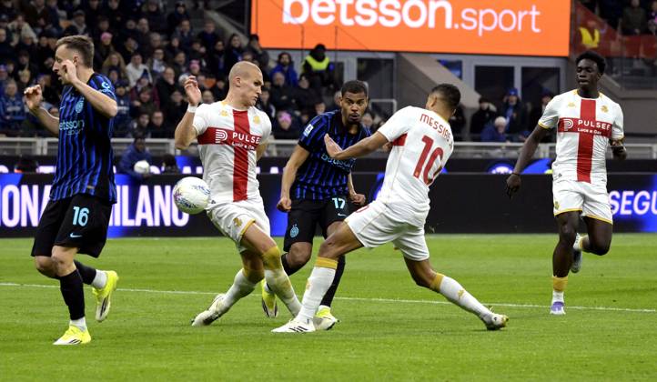 Foto IPP Paolo Bona Milano 28 02 2026 Campionato Serie A di Calcio stagione 2025 2026 partita Inter-Genoa Nella foto Andy Diouf e Leo Ostigard Italy Photo Press Worldwide Copyright italy ITALY  Copyright: xR4924_italyphotopressx