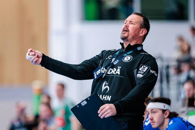 Misha Kaufmann (TVB Stuttgart, Trainer) gestikuliert GER, GWD Minden vs. TVB Stuttgart, Handball, 1. Bundesliga, 23. Spieltag, Spielzeit 2025 2026, 01.03.2026 GER, GWD Minden vs. TVB Stuttgart, Handball, 1. Bundesliga, 23. Spieltag, Spielzeit 2025 2026, 01.03.2026 Minden Copyright: xEibner-Pressefoto JanxRollingerx EP_JSK