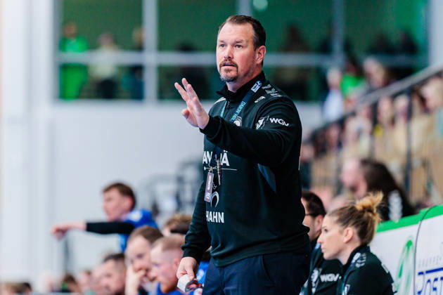Misha Kaufmann (TVB Stuttgart, Trainer) gestikuliert GER, GWD Minden vs. TVB Stuttgart, Handball, 1. Bundesliga, 23. Spieltag, Spielzeit 2025 2026, 01.03.2026 GER, GWD Minden vs. TVB Stuttgart, Handball, 1. Bundesliga, 23. Spieltag, Spielzeit 2025 2026, 01.03.2026 Minden Copyright: xEibner-Pressefoto JanxRollingerx EP_JSK