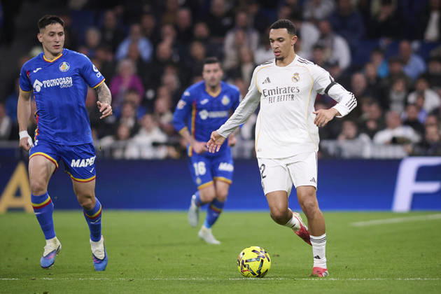 Real Madrid CF™s Trent Alexander-Arnold (R) and Getafe CF™s Luis Vazquez during La Liga match. March 2, 2026 (20260302148)